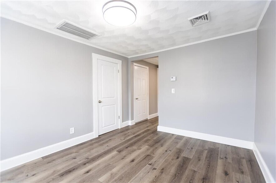 Building Photo - 141 Stanton Ave