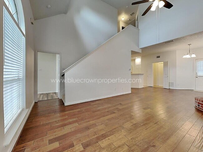 Building Photo - 1409 Post Oak Dr
