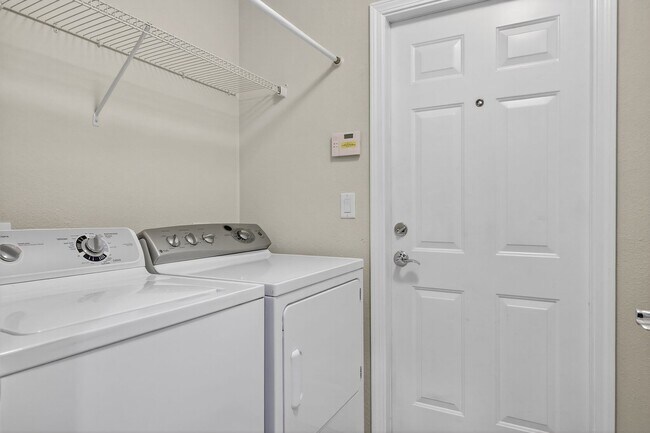 Building Photo - Home for rent