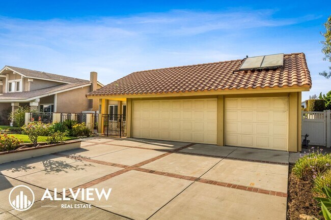 Building Photo - 6351 Glenfox Dr