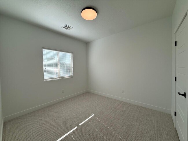 Building Photo - 3244 S 240 W