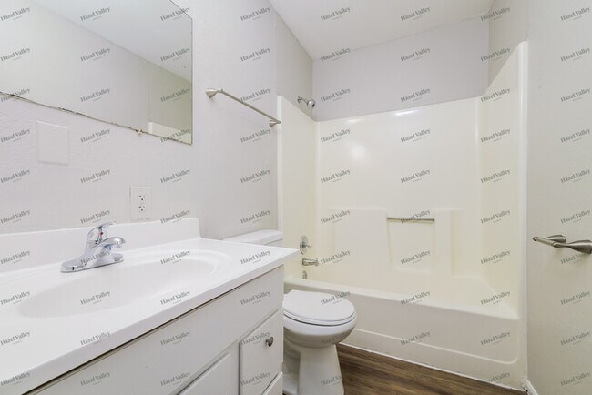 Building Photo - 7134 Agnes Ave