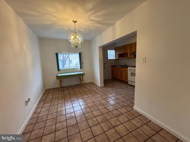 Building Photo - 2707 S 9th St