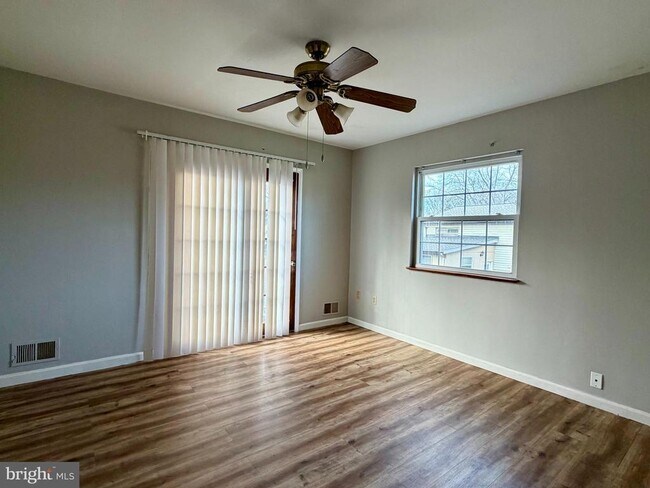 Building Photo - 309 Missouri Ave