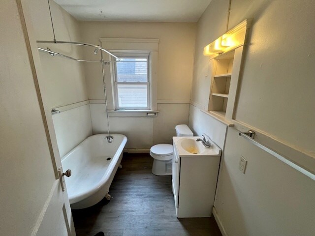 Building Photo - 588 Schiller Ave