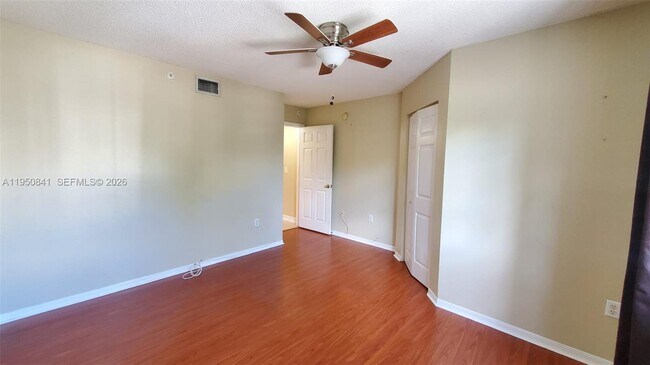 Building Photo - 577 SW 111th Ln