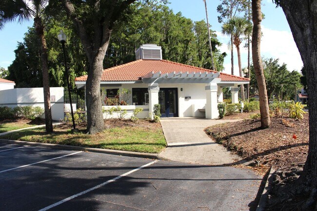 Building Photo - Lovely Condo for rent