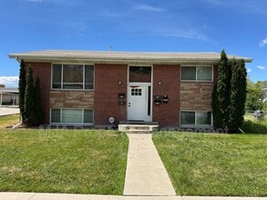 Building Photo - 2630 S 800 E