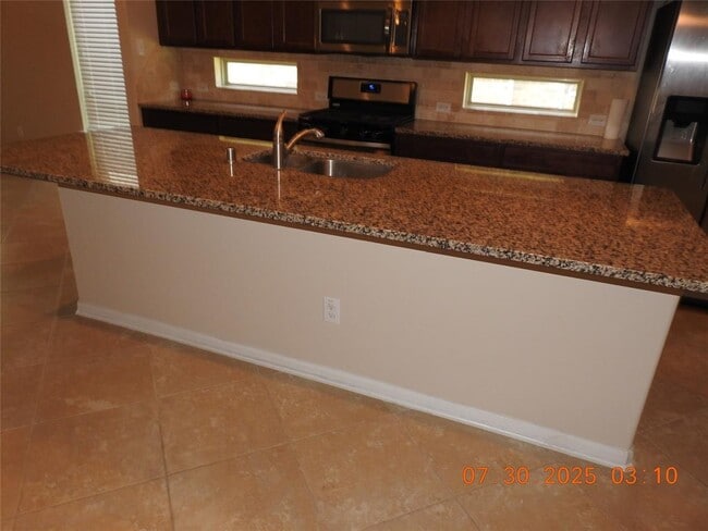 Building Photo - 3667 Raintree Village Dr