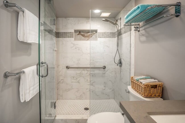 Building Photo - Furnished 2 Bed/2 Bath Hale Kanani Condo, Across from The Cove & Charley Young Beach