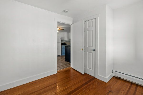 Building Photo - 30 Catherine St