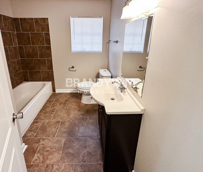 Building Photo - 2164 Camp Ground Rd SW