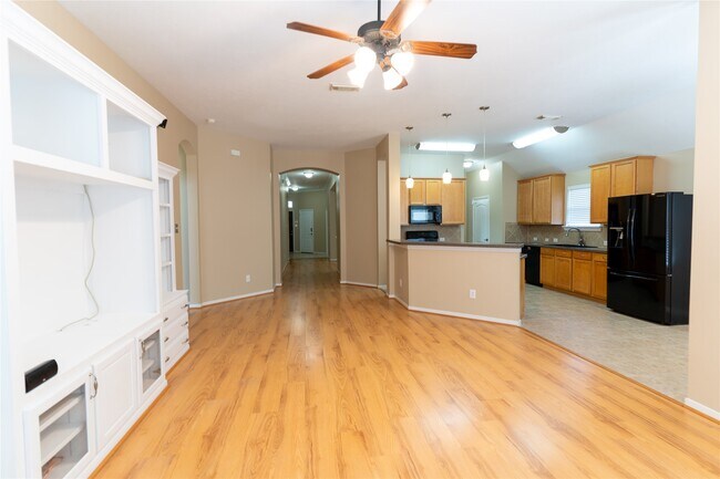 Building Photo - 16123 Hitching Post Ct