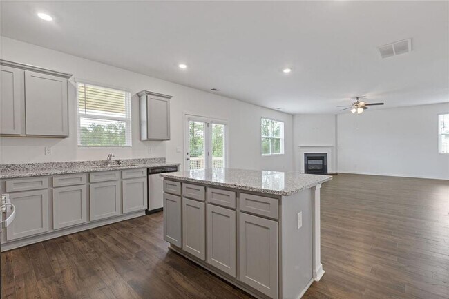 Building Photo - 294 Ralph Still Rd