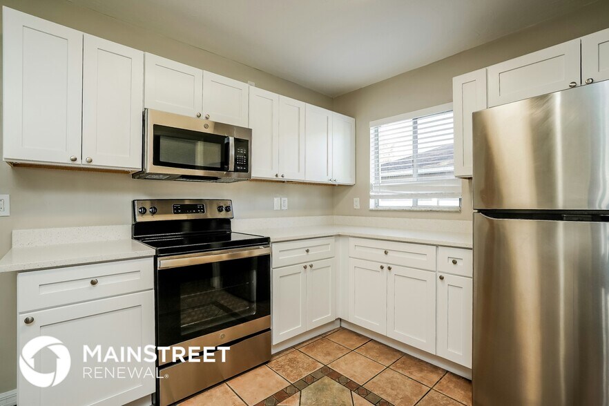 Building Photo - 2914 NW 11th St