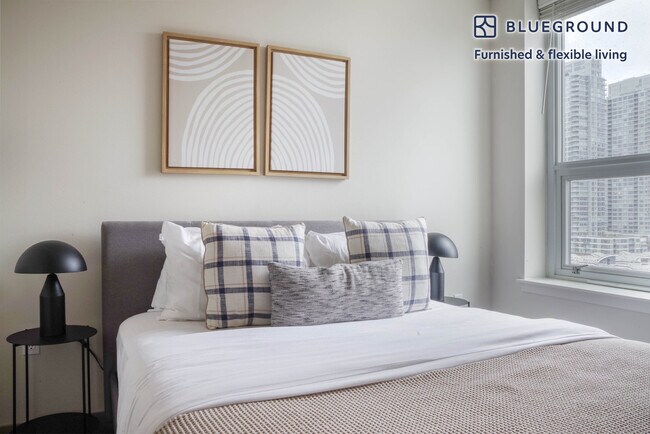 Building Photo - 311 Cedar St