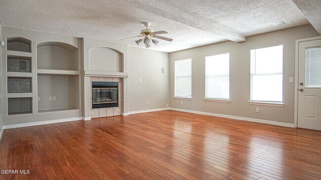 Building Photo - 7481 Umbria Dr