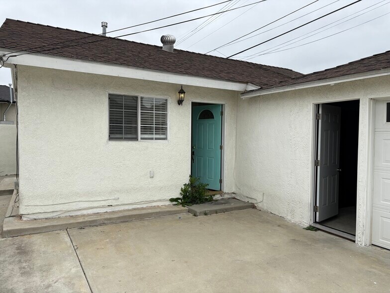 Primary Photo - 3423 W 59th St