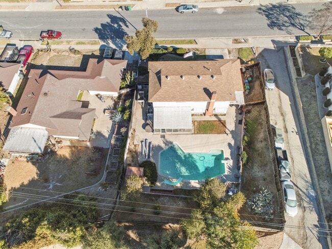 Building Photo - Stunning Mid-Century Modern Home with Pool for Rent for the First Time in Diamond Bar, California!