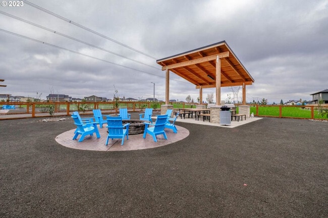 Building Photo - 8206 SE Leafhopper St