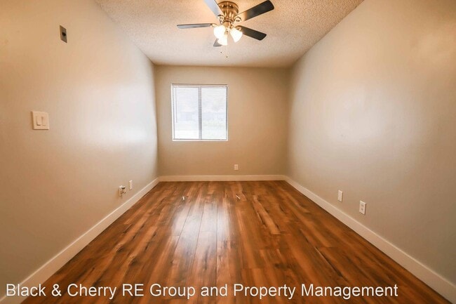 Building Photo - 1 br, 1 bath House - 1361 E University Ave...