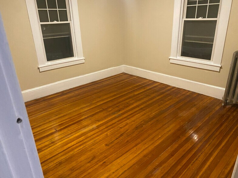 Building Photo - 22 Westernview St