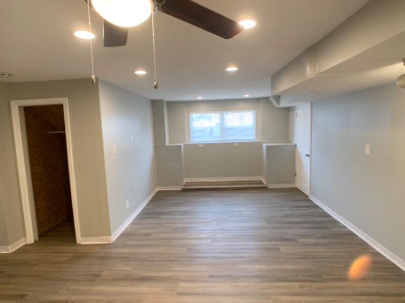 Building Photo - 424 N High St Ext