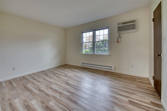 Building Photo - 1000 Ninth St