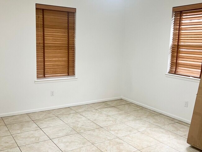 Building Photo - 1934 Co Hwy 3280