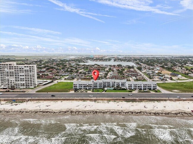 Building Photo - 7600 Seawall Blvd