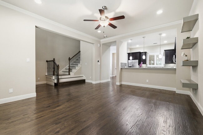 Building Photo - 4229 Broadway Ave