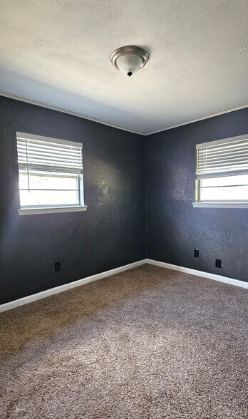 Building Photo - 1519 Indian Trl
