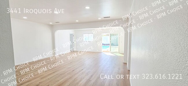 Building Photo - Quiet Large 3bd/2ba House with Pool