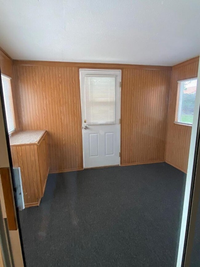 Building Photo - 4414 Royal Pine Cir