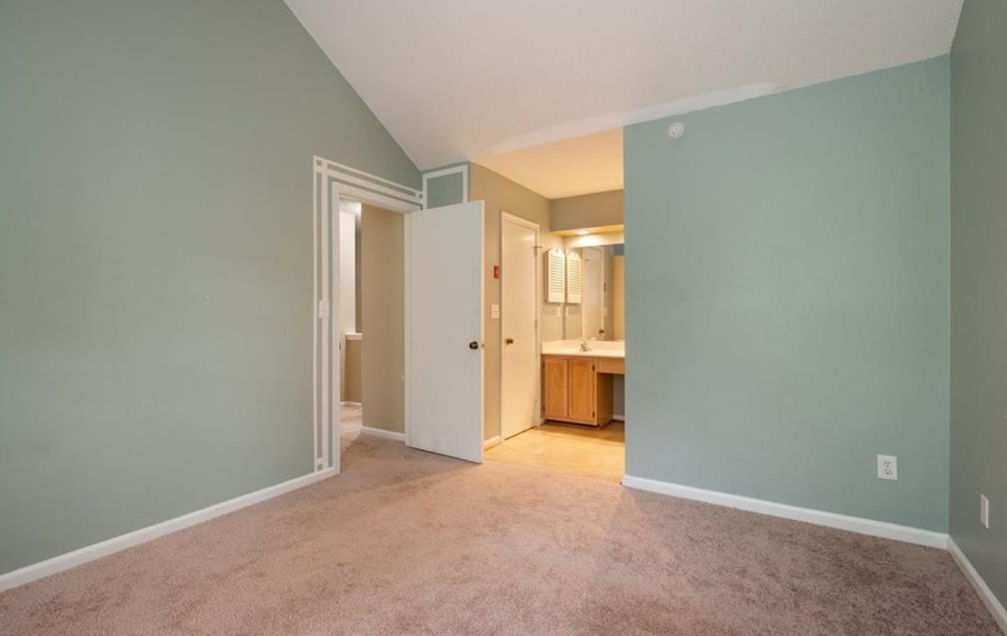 Building Photo - 4520 Shallowford Cir