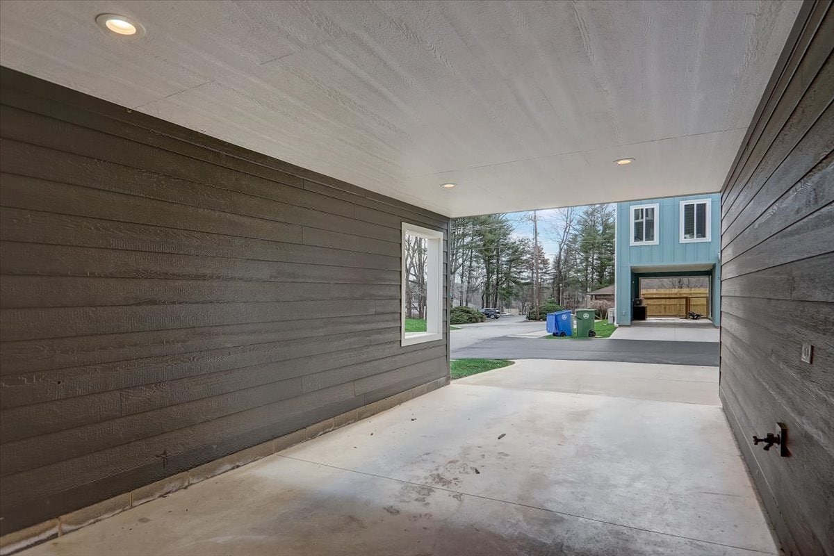 Carport - 1 W Citra St