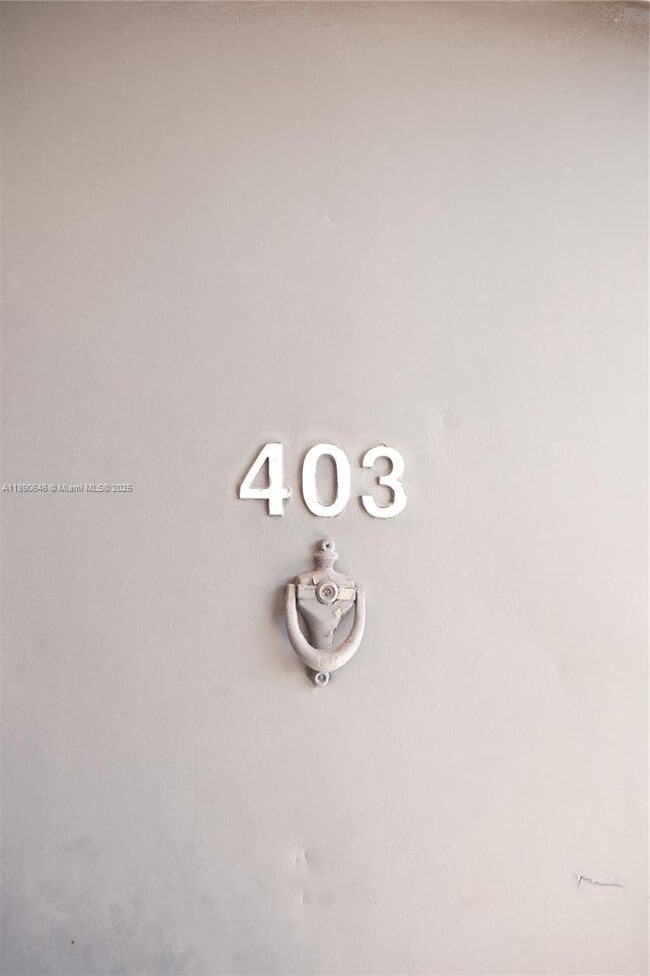 Building Photo - 2756 Day Ave