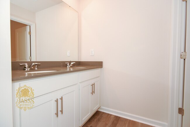 Building Photo - 1361 Secrest Cmns Dr