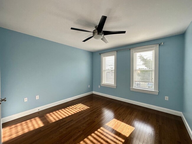 Building Photo - Charming  2Bed/2Bath in Patterson Park