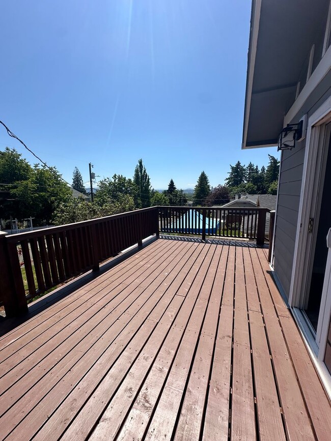 Building Photo - Wonderful Ranch Style Home in Camas!