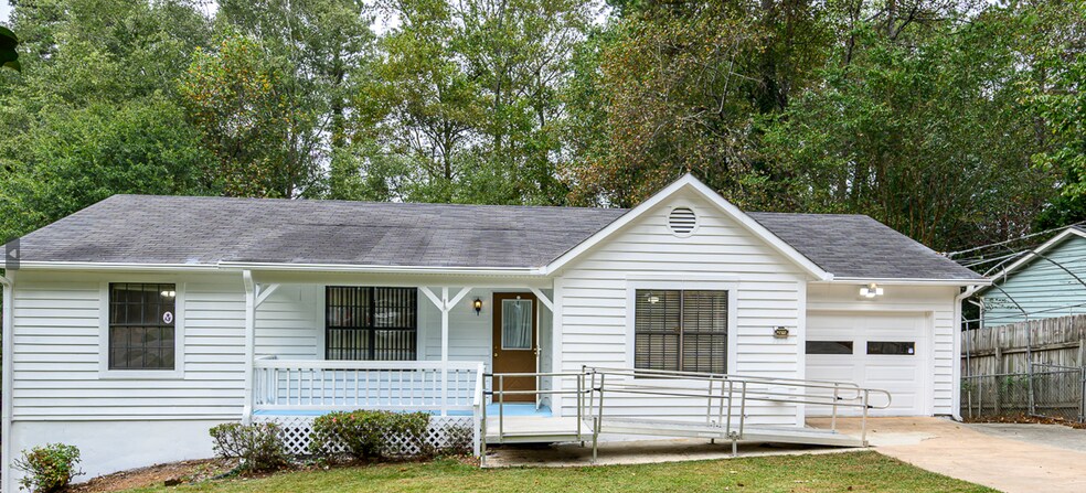 Primary Photo - 2655 Merry Rd