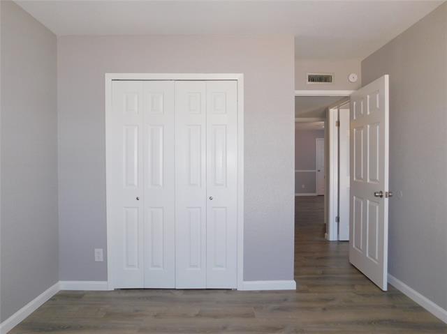 Building Photo - 4816 Roberts Dr