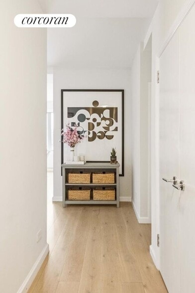 Building Photo - 200 E 62nd St