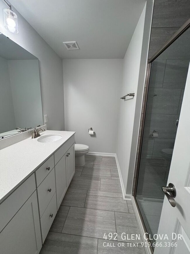 Building Photo - 492 Glen Clova Dr