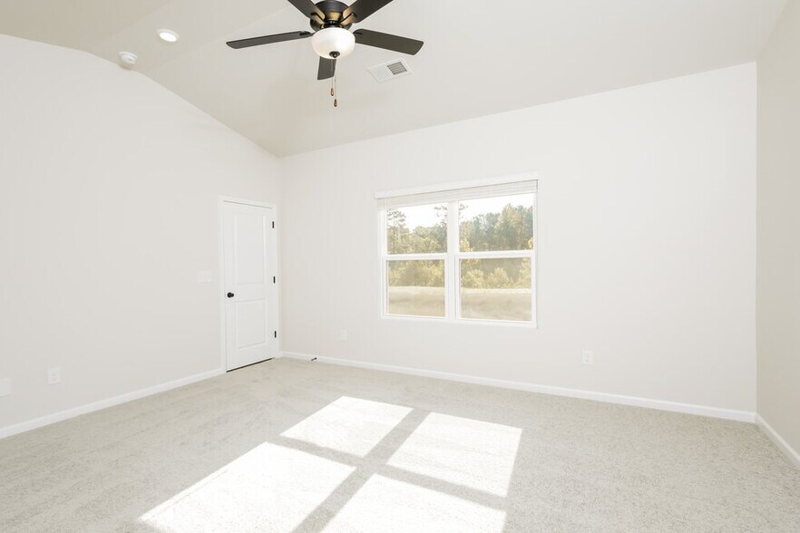 Building Photo - 118 Neuse Holw Ct