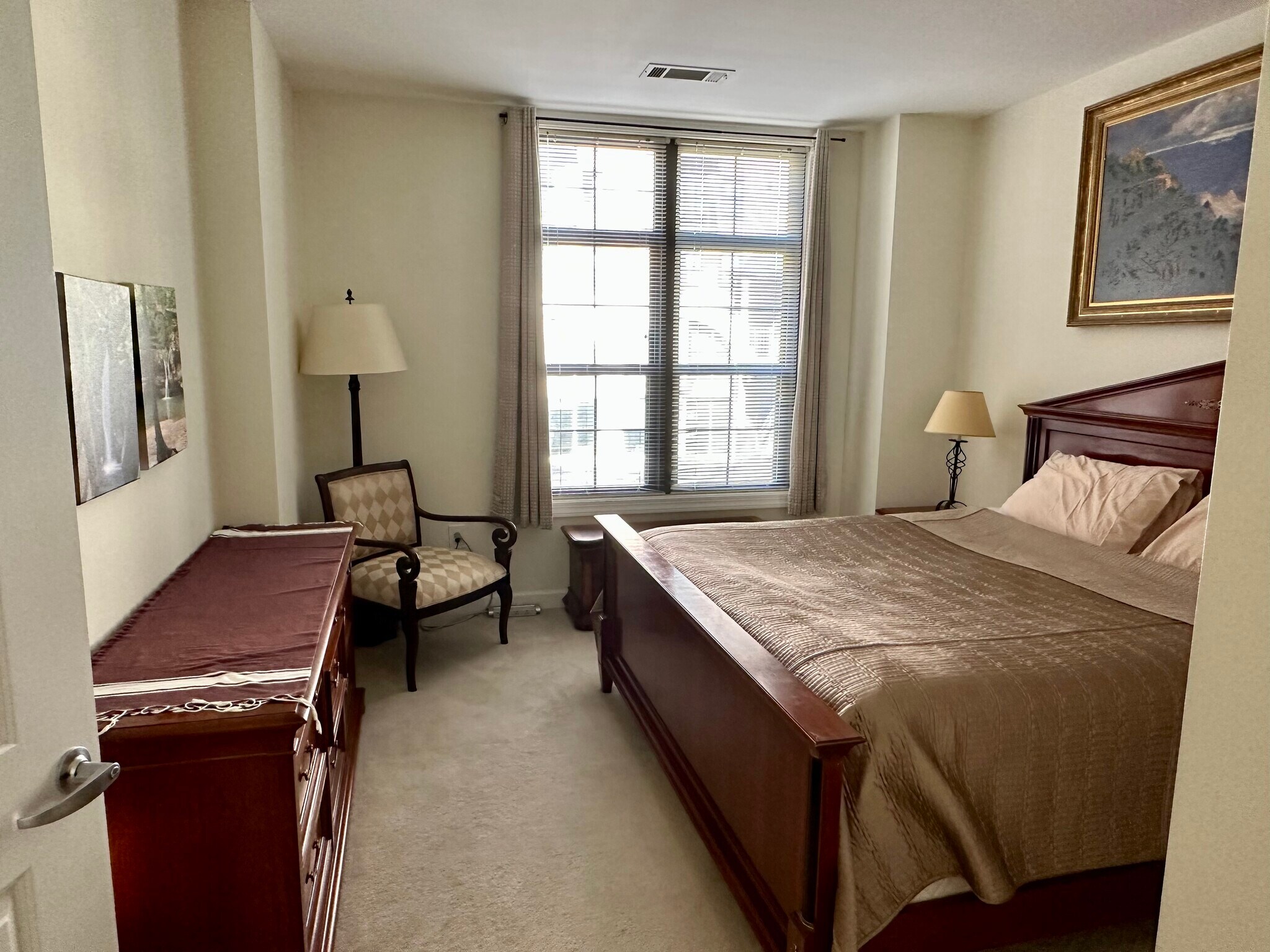 Building Photo - 1111 25th St NW