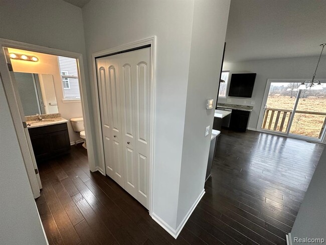 Building Photo - 55810 Worlington Ln