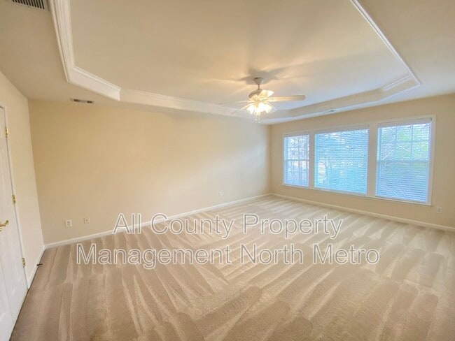 Building Photo - 2024 Belridge Ct