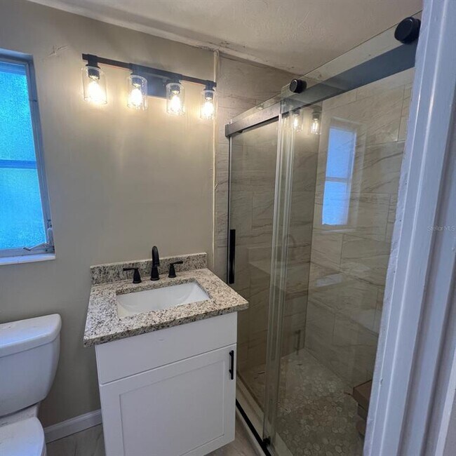 Building Photo - 7456 Cass Cir