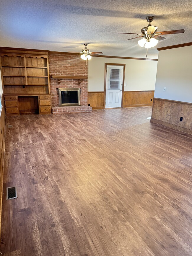 Building Photo - 3564 Mills Rd